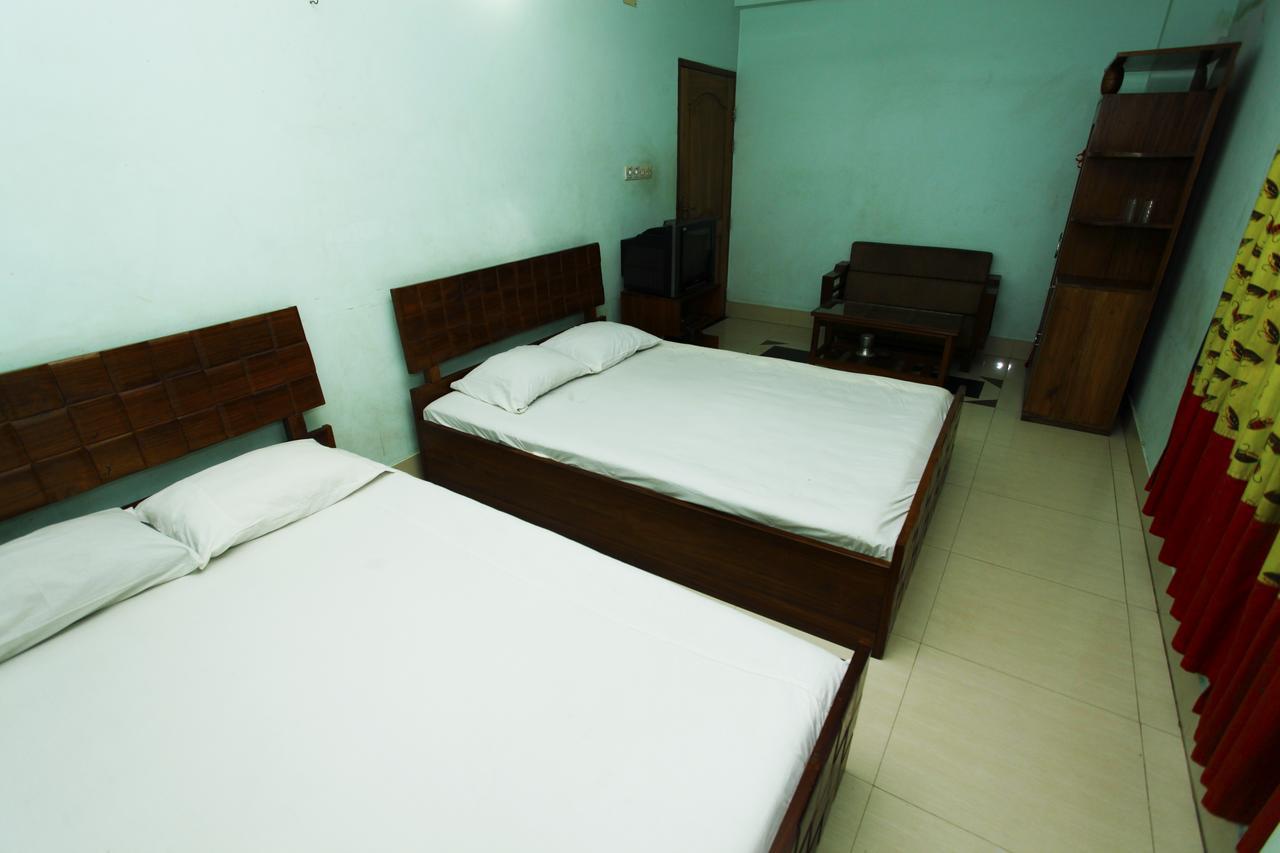 Hotel Star Park Dakhin Kattali Номер фото